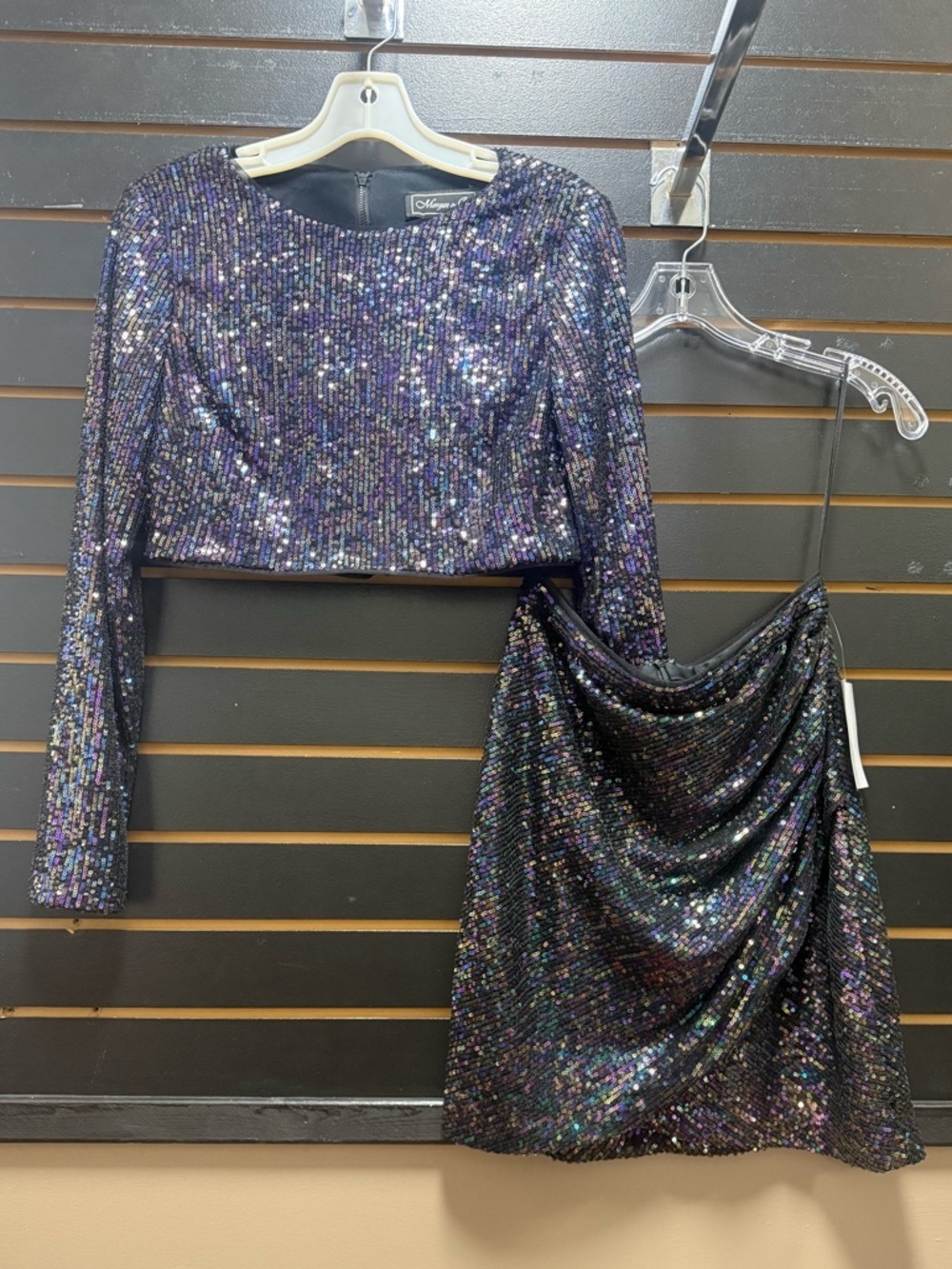 NWT Morgan & Co Sequin Two Piece Set Crop Top Skirt Size 9 Party Homecoming